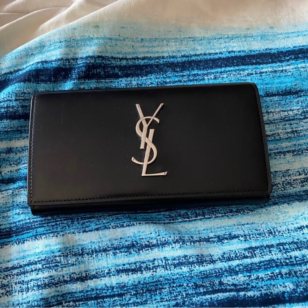 YSL SAINT LAURENT Logo Flap Wallet (Unisex)